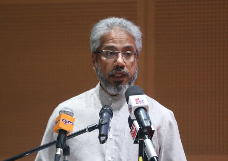 Waytha Moorthy’s legal bid to disqualify Anwar as PM and MP is baseless, AGC says, citing full royal pardon