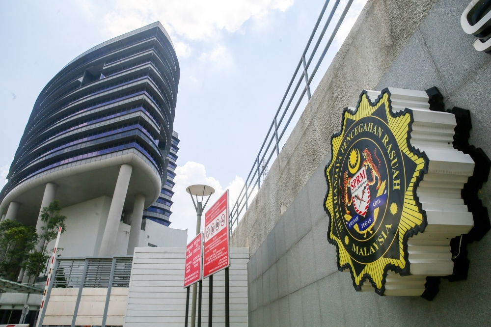 The Malaysian Anti-Corruption Commission remanded a former chief executive officer of a banking institution-owned foundation and the chairman of a non-governmental organisation for five days until August 31 for allegedly being involved in false claims amounting to over RM2.1 million. — Picture by Choo Choy May