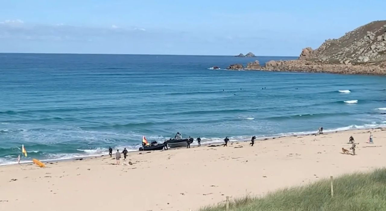 Pengunjung pantai saksi ‘drama’ polis kejar penjenayah