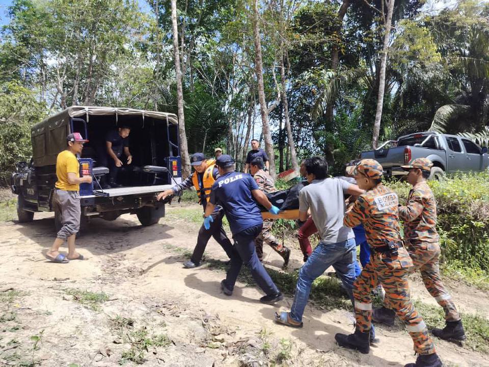 Kakitangan JKR jatuh bot ditemukan lemas