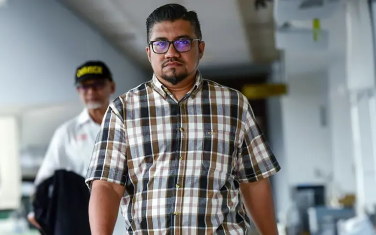 Cops arrest Chegubard over alleged seditious remarks on royalty