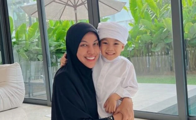 Peminat Teruja Dengar Betty Rahmad Cover Lagu Amira Othman & Irfan Haris [VIDEO]