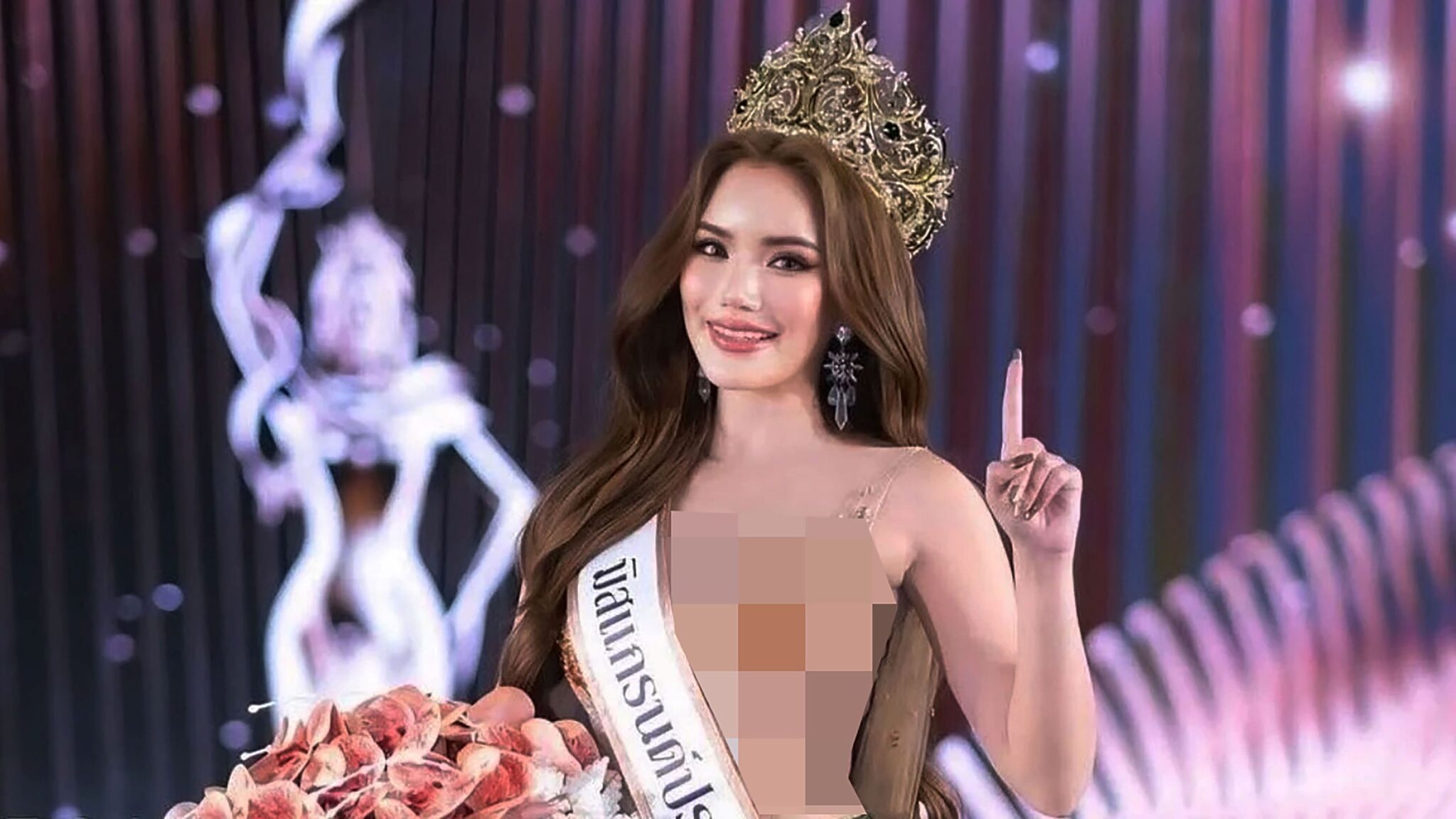 Gelaran ratu cantik ‘Baby’ dilucut kerana pakaian terlampau jarang