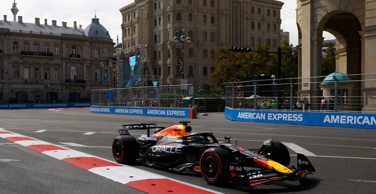 Verstappen sapu petak utama di Baku