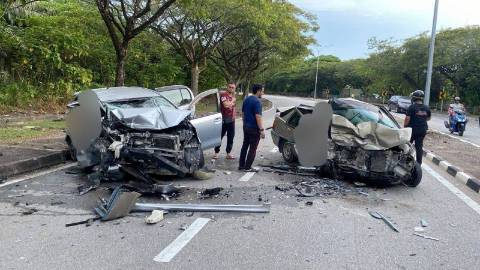 2 maut, seorang parah nahas di Bertam Perdana