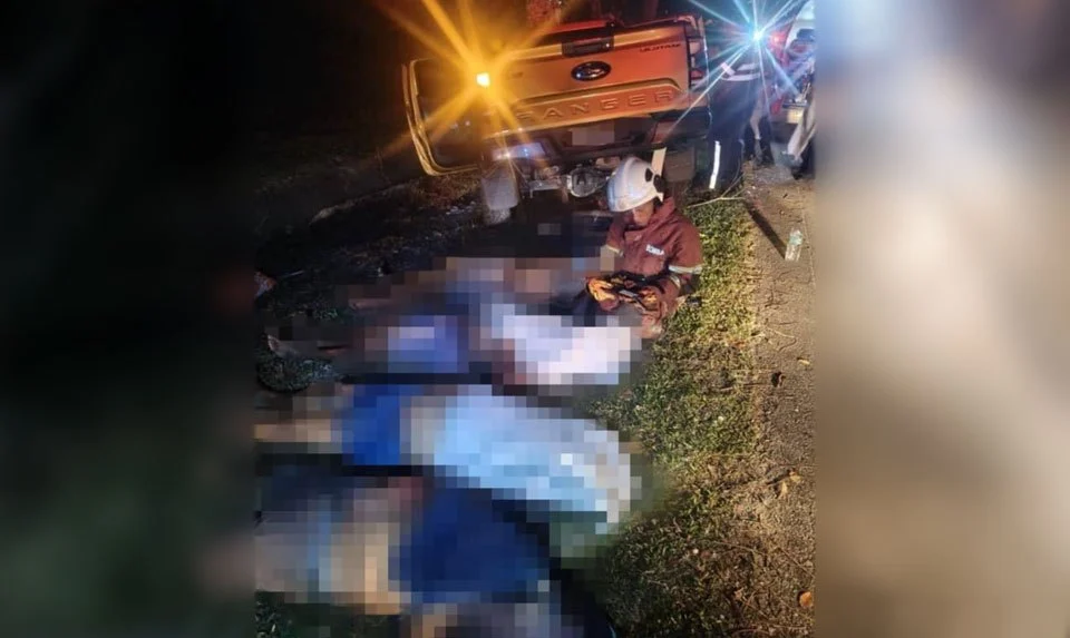 Empat maut pikap terbabas rempuh pokok di SKVE