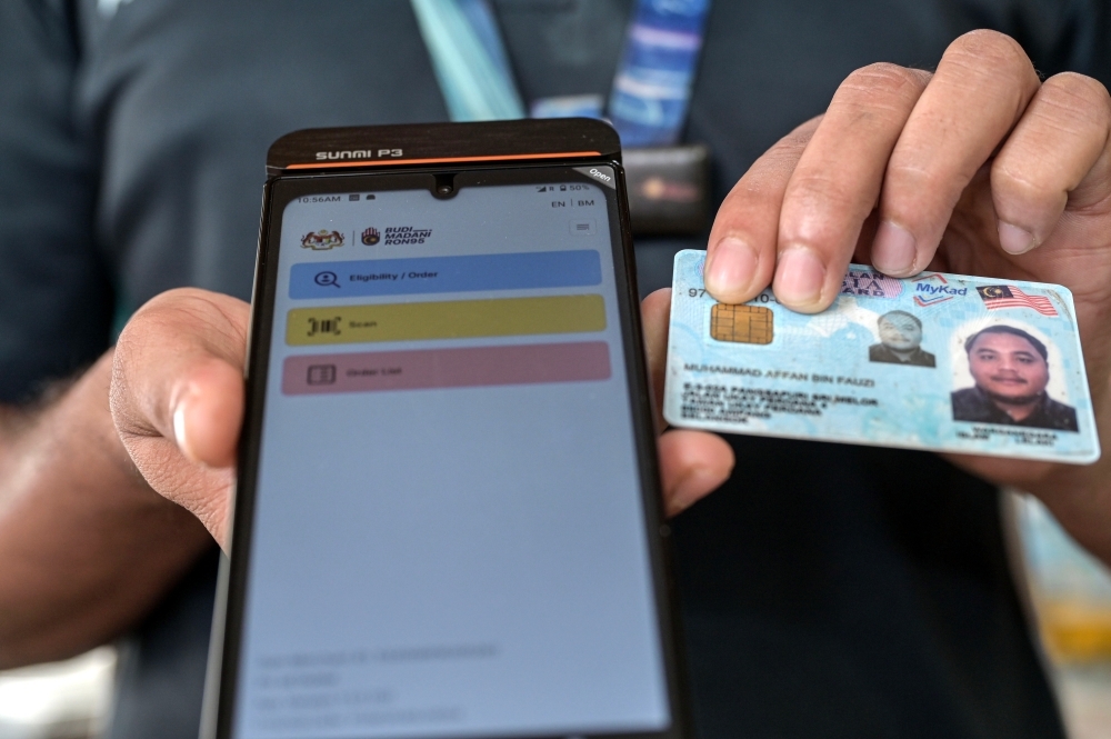 Faulty MyKad? Get chips replaced free at JPN from Sept 23–Oct 7 ahead of Budi95 rollout, says home minister (VIDEO)