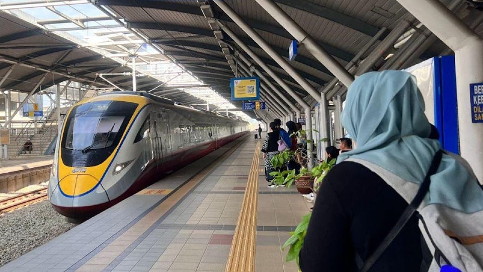 Perkhidmatan KTM Komuter, ETS terjejas ekoran hujan lebat, angin kencang