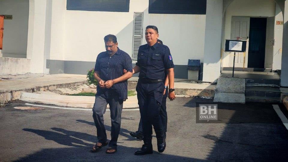 Kontraktor didakwa lepaskan tembakan ke udara