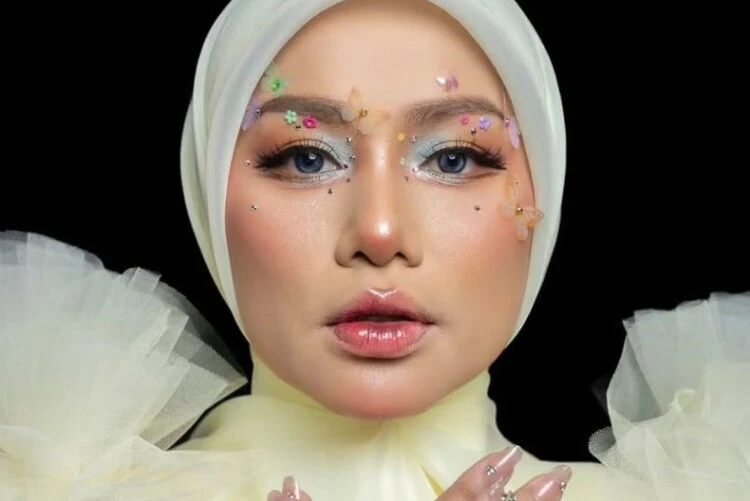 Elly Mazlein Dedah Kehilangan Tawaran Kerja Lepas Berhijab, Ada Kontrak Tiba-Tiba Ditarik Balik