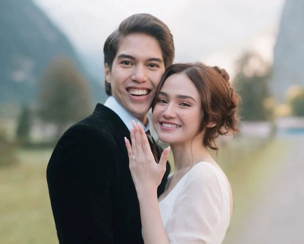 Dilamar Selepas Setahun Bercinta, Ini Kisah Cinta Romantik El Rumi & Syifa Hadju