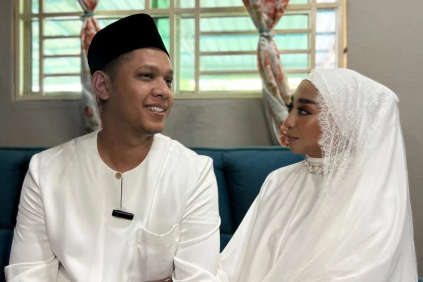 Amylea Buang Simbol Cinta Dalam Tong Sampah