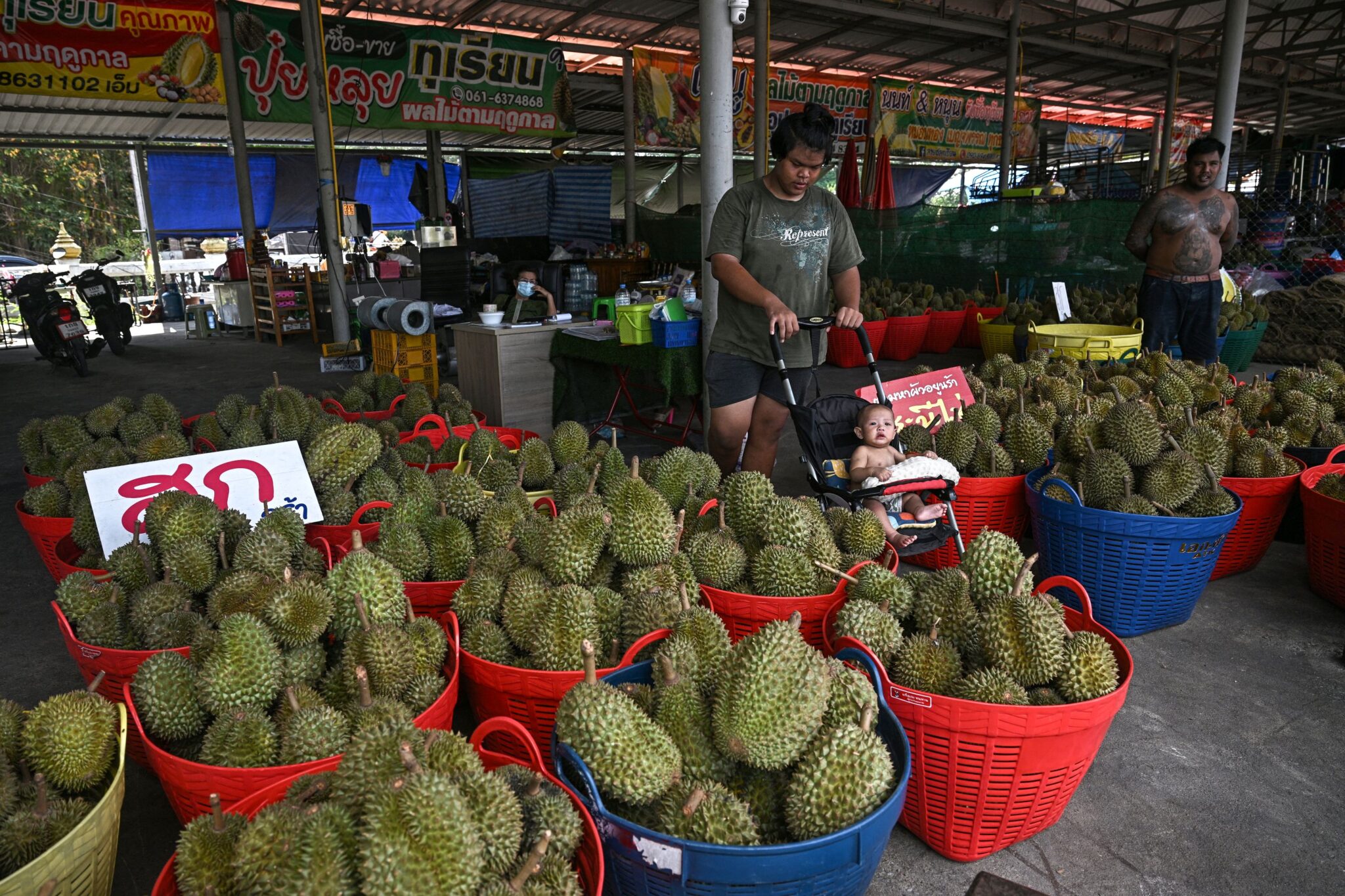 Bau durian disangka gas bocor, sampai terpaksa panggil bomba