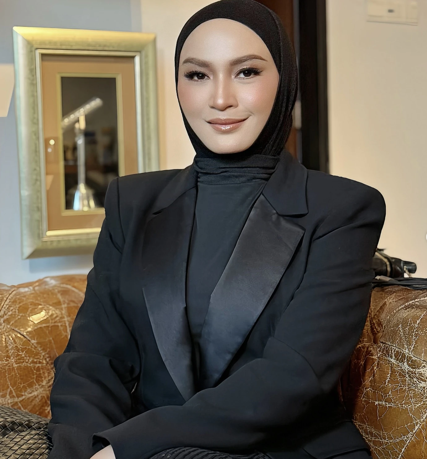 Isteri Amy Search Respon Kritikan Peminat Tentang Gaya Rambut