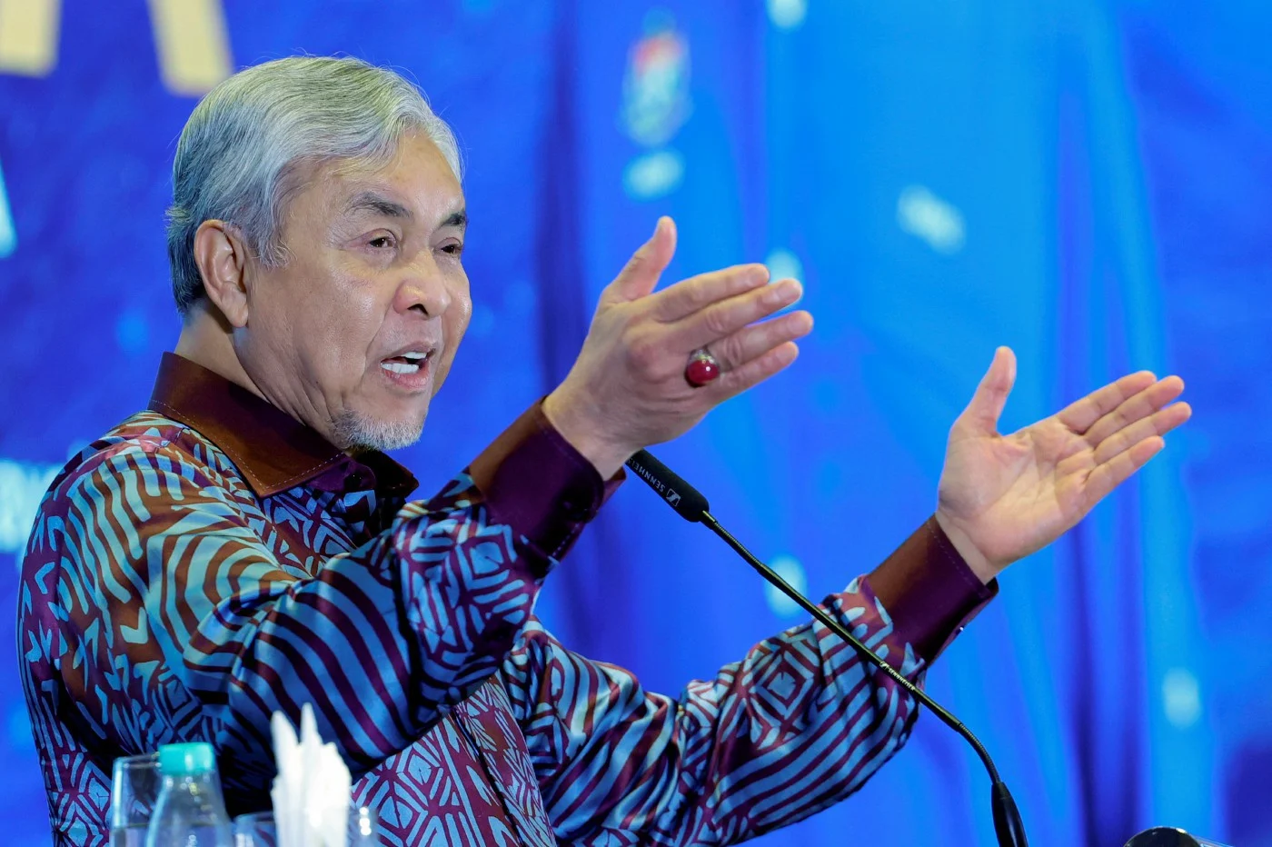Risda targets 70,000 tonnes of Sabah rubber through new depot network - Zahid