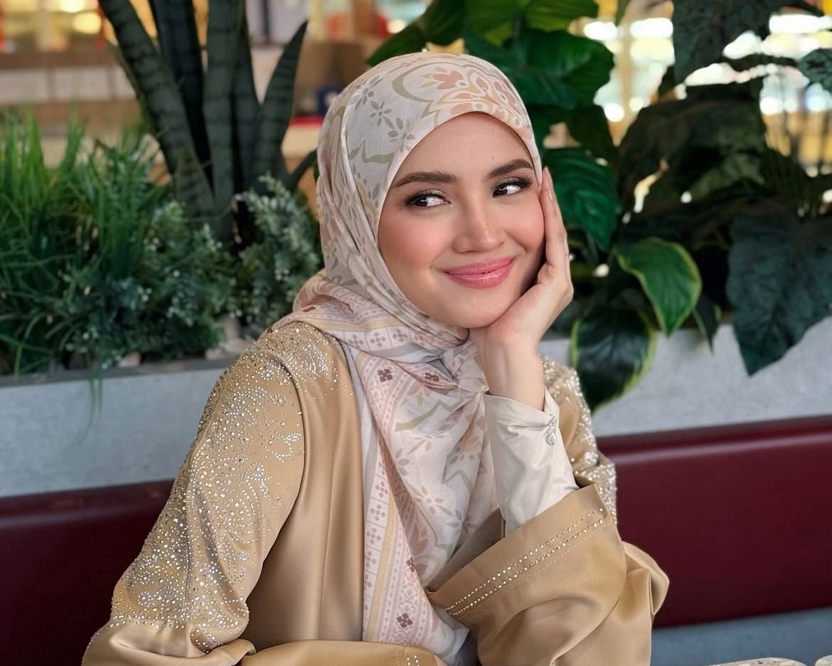 Mahkamah Tolak Permohonan Saman RM1 Juta Terhadap Syarikat Fazura,