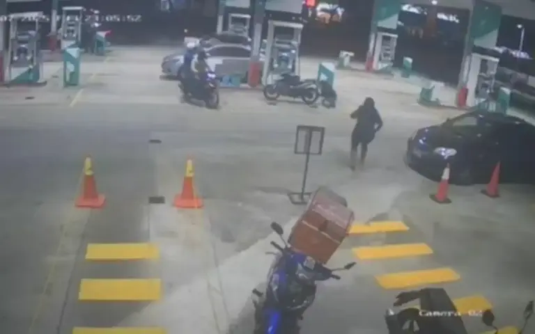 3 held over Klang petrol station shooting