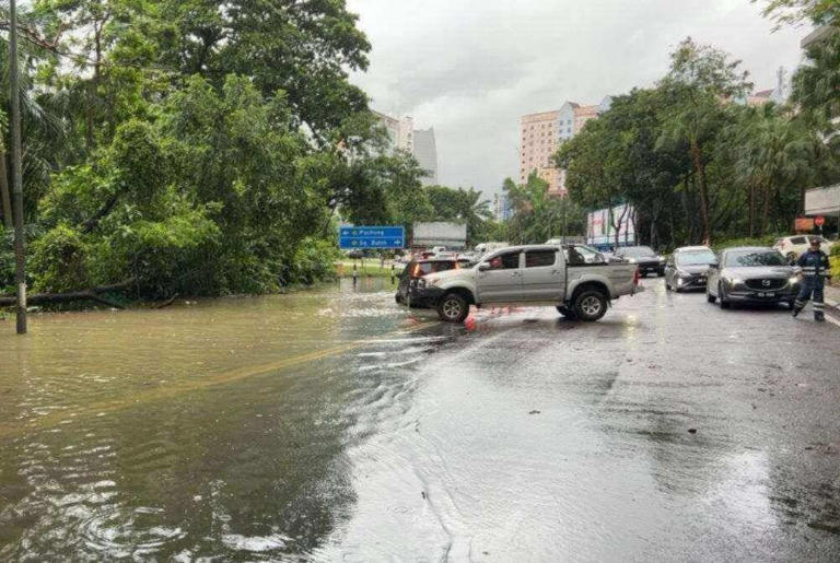 Shah Alam sees rising water levels; MBSA urges public caution, identifies 12 high-risk areas