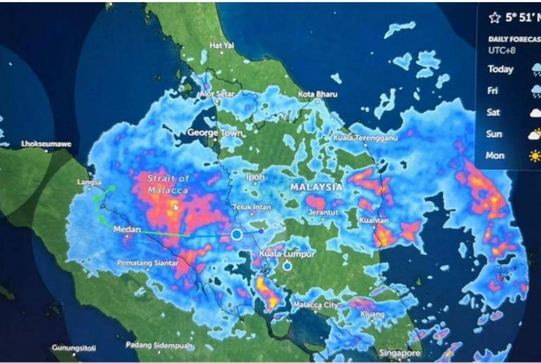 MetMalaysia: Tropical storm Senyar weakens, rain and strong winds expected to continue