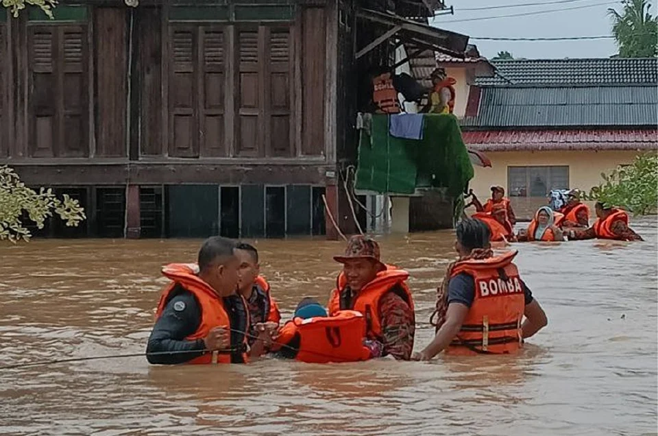 TERKINI: Banjir makin buruk, lebih 19,000 mangsa berlindung di 121 PPS 10 negeri