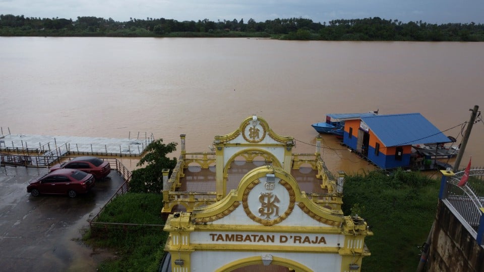 TERKINI: Banjir makin buruk, lebih 19,000 mangsa berlindung di 121 PPS 10 negeri