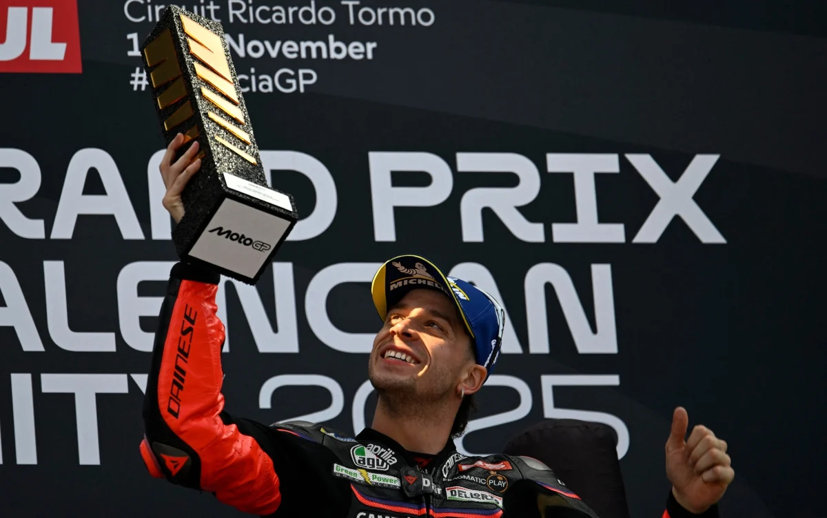 Motosikal juara hiasi ruang tamu Bezzecchi