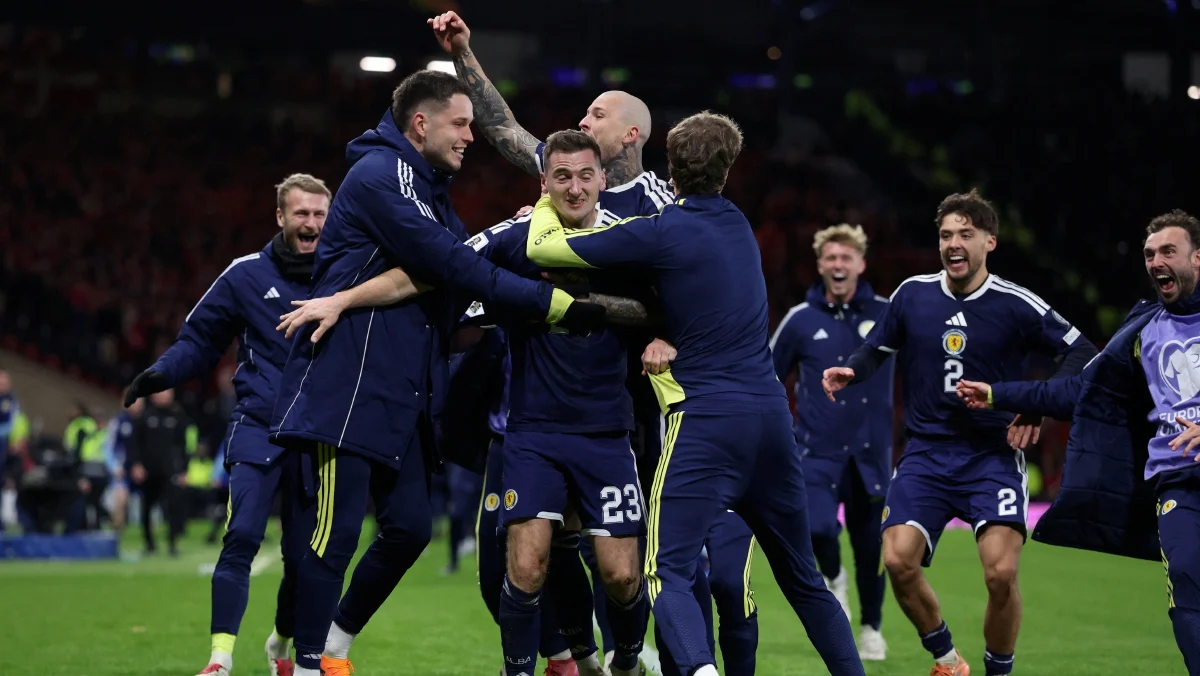 Dua gol masa kecederaan bawa Scotland ke Piala Dunia pertama sejak 1998