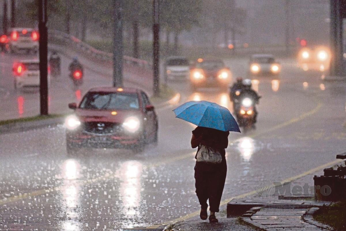 Hujan kategori bahaya diramal berlarutan hingga esok di empat negeri