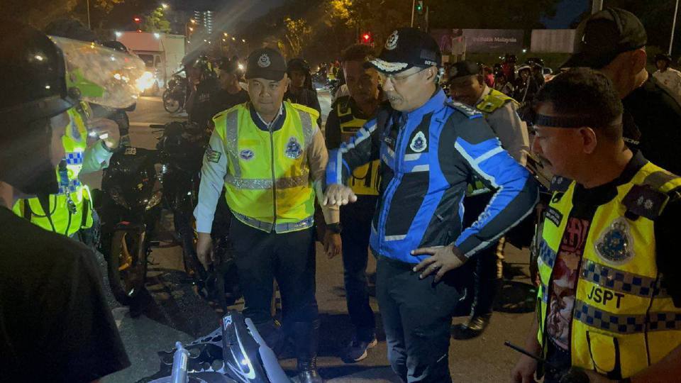 'Jangan cabar undang-undang...'