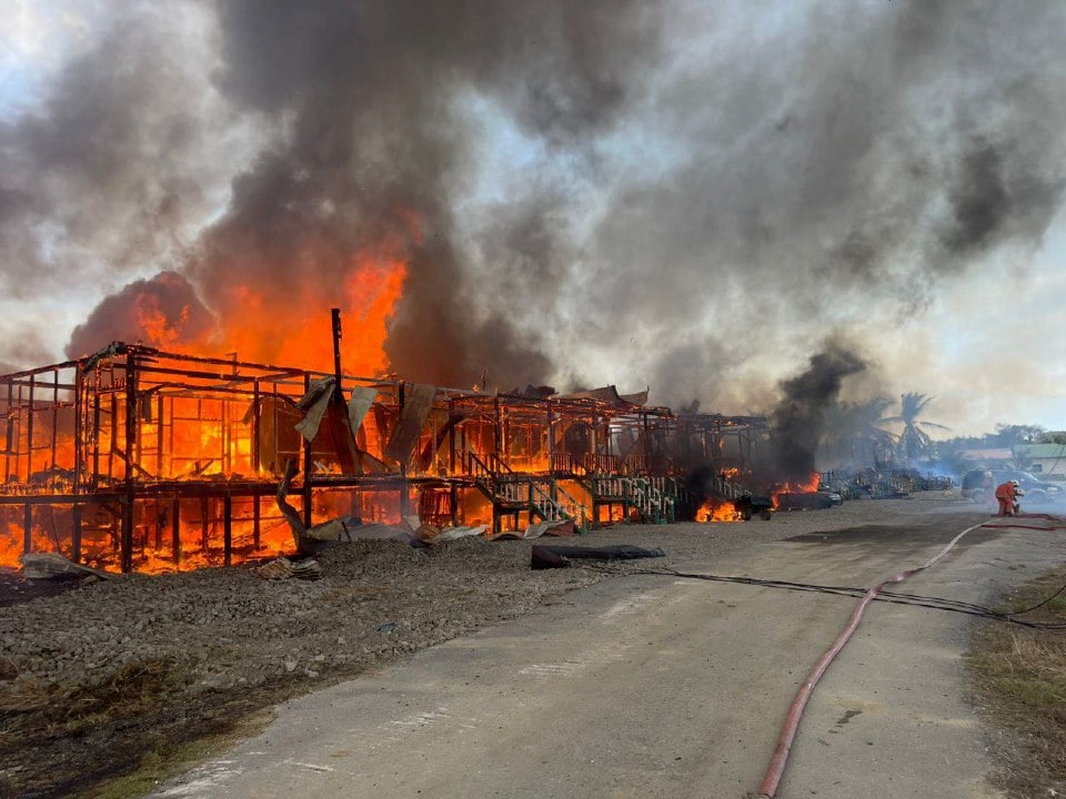 Rumah panjang hangus, 20 keluarga tinggal sehelai sepinggang