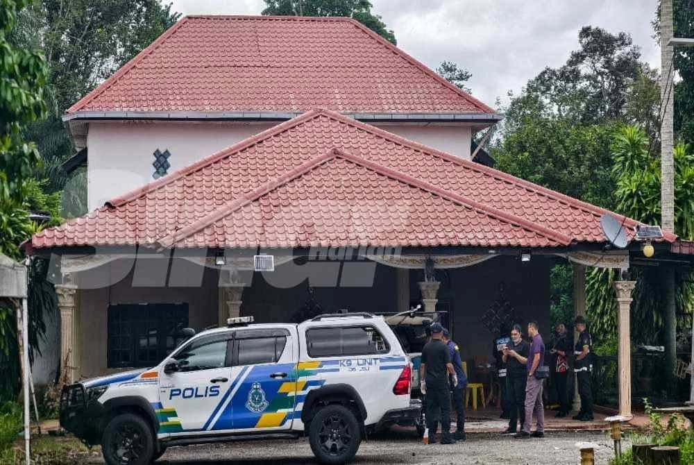 Mayat seorang individu tanpa identiti ditemukan di belakang sebuah rumah pusaka di Kampung Batu 