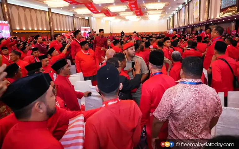 14 Perak Bersatu divisions want Muhyiddin to step down