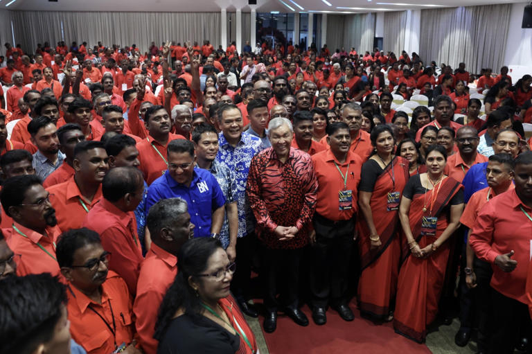 Zahid cautions BN component parties against exit, says there will be 'no way back'