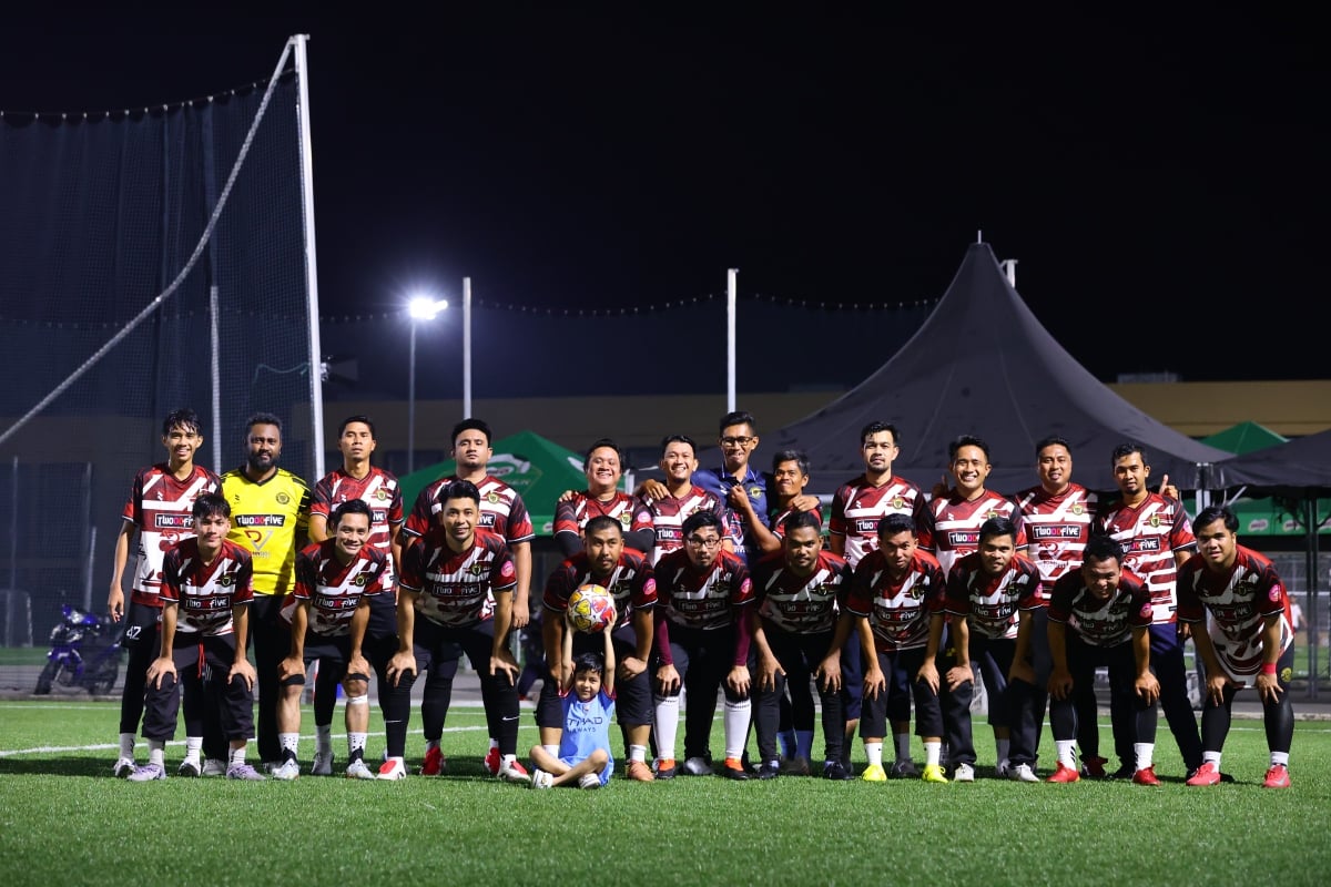 SAB bawa semangat bola sepak, meriahkan persahabatan komuniti