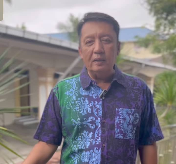 MACHANG, 17 Dis – Ahli Majlis Kerja Tertinggi UMNO merangkap Pengerusi UMNO Kelantan, Datuk Seri Ahmad Jazlan Yaakob menegaskan komitmen parti dalam menghadapi musim tengkujuh dengan menjemput Ketua Pejabat Tanah Jajahan Machang, Mohd Zamri Ibrahim, untuk meninjau Pusat Transformasi sebagai persiapan menghadapi kemungkinan banjir.
Sebagai Pengerusi FELCRA Berhad, Ahmad Jazlan menyatakan lawatan tersebut penting bagi memastikan pusat ini sesuai dijadikan Pusat Pemindahan Sementara (PPS), bagi memberikan keselesaan kepada mangsa-mangsa banjir.