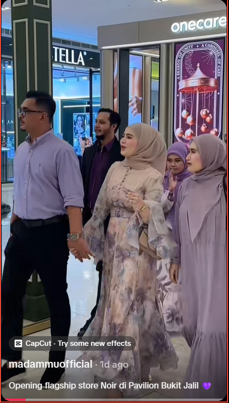 Busana Madammu Raih Pujian