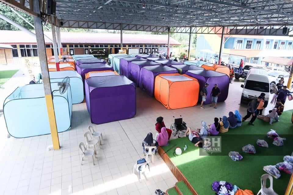 Operasi SAR mangsa dibawa arus di Taman Prima Saujana disambung pagi ini