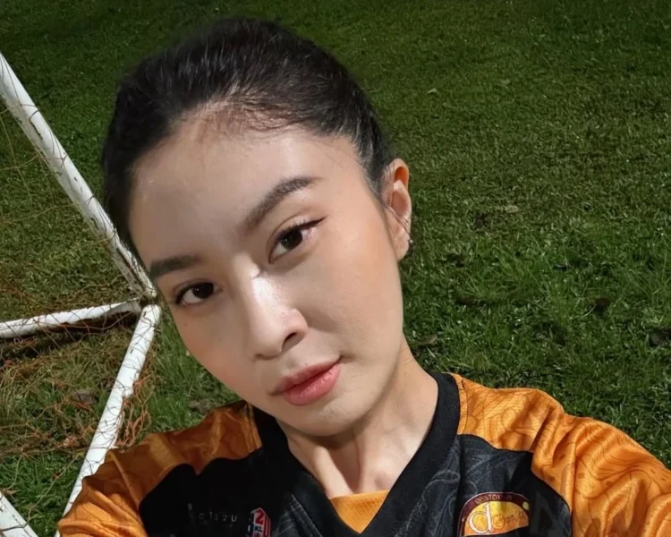 Elizabeth Tan Cari Lelaki Melayu Jadi ‘Boyfriend Online’