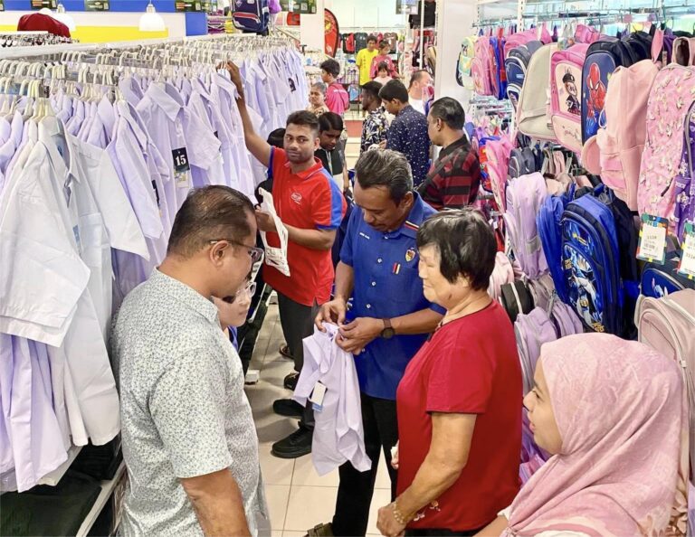 Program Kembali Ke Sekolah Parlimen Tampin Ringankan Beban Pelajar