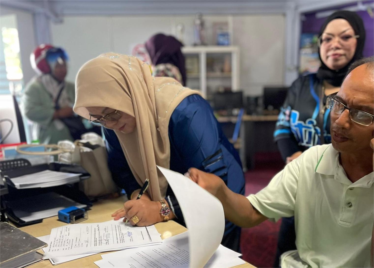 Memperkukuh Ekonomi Setempat, ADUN Pantai Kundor Terus Santuni Rakyat