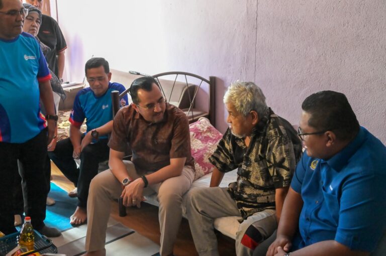 Dr Asyraf Wajdi Santuni Rakyat Gerik, Perkukuh Jalinan Ukhuwah