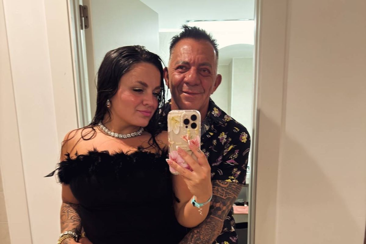 Wanita 25 tahun bahagia kahwini lelaki 68 tahun