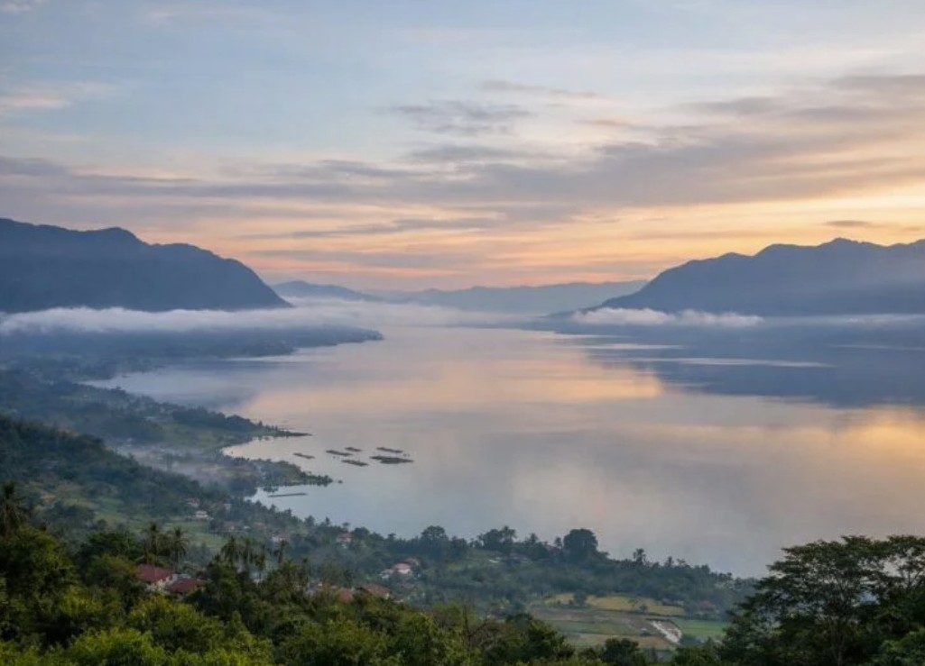 ‘Bunyi dentuman seperti ledakan atas langit’