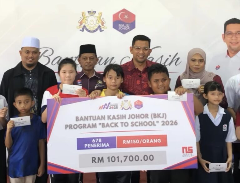 ‘BTS’ Antara Program Bantuan Kasih Johor Di Parit Yaani – Najib