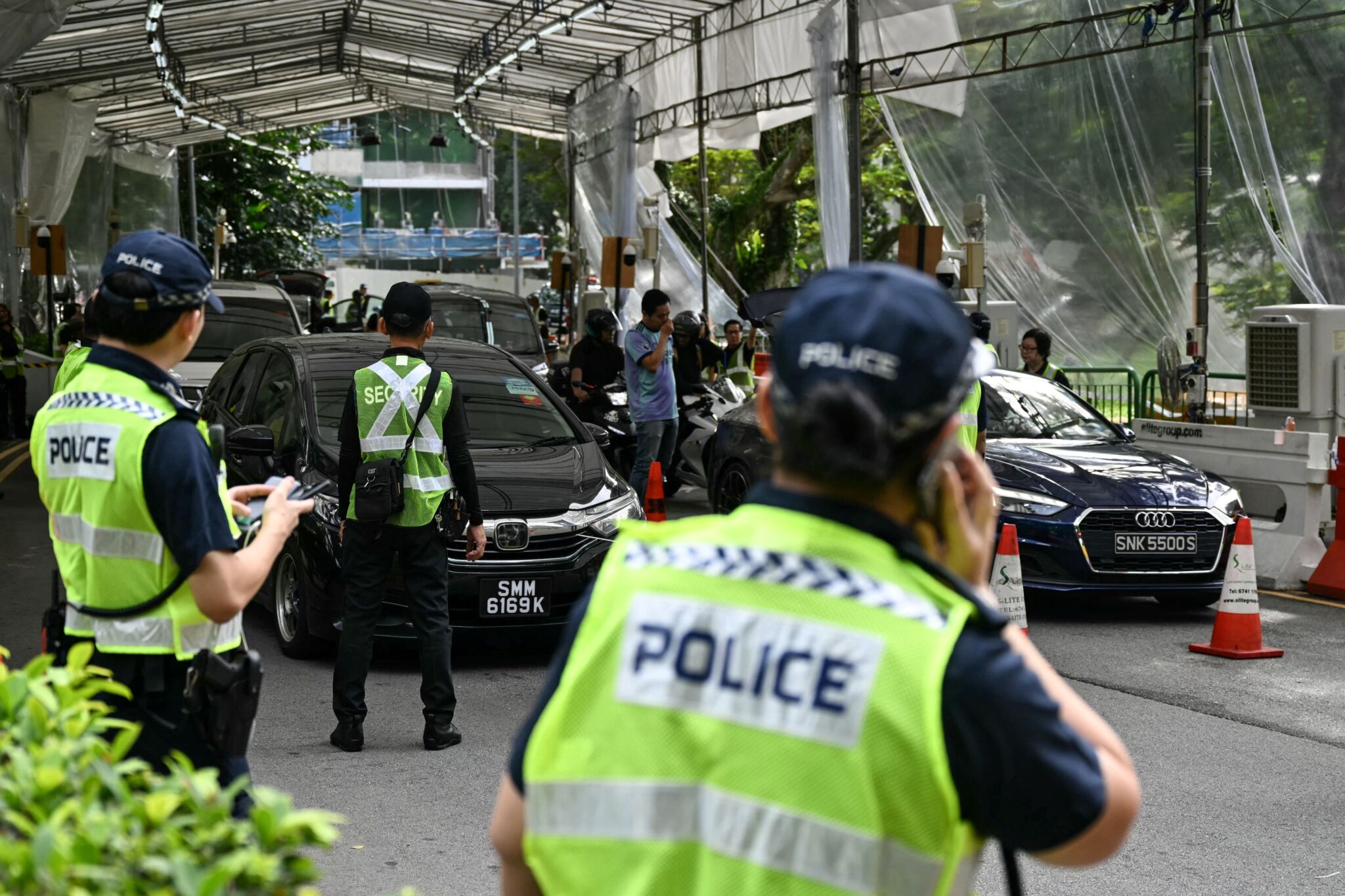 Anggota lelaki cabul polis wanita