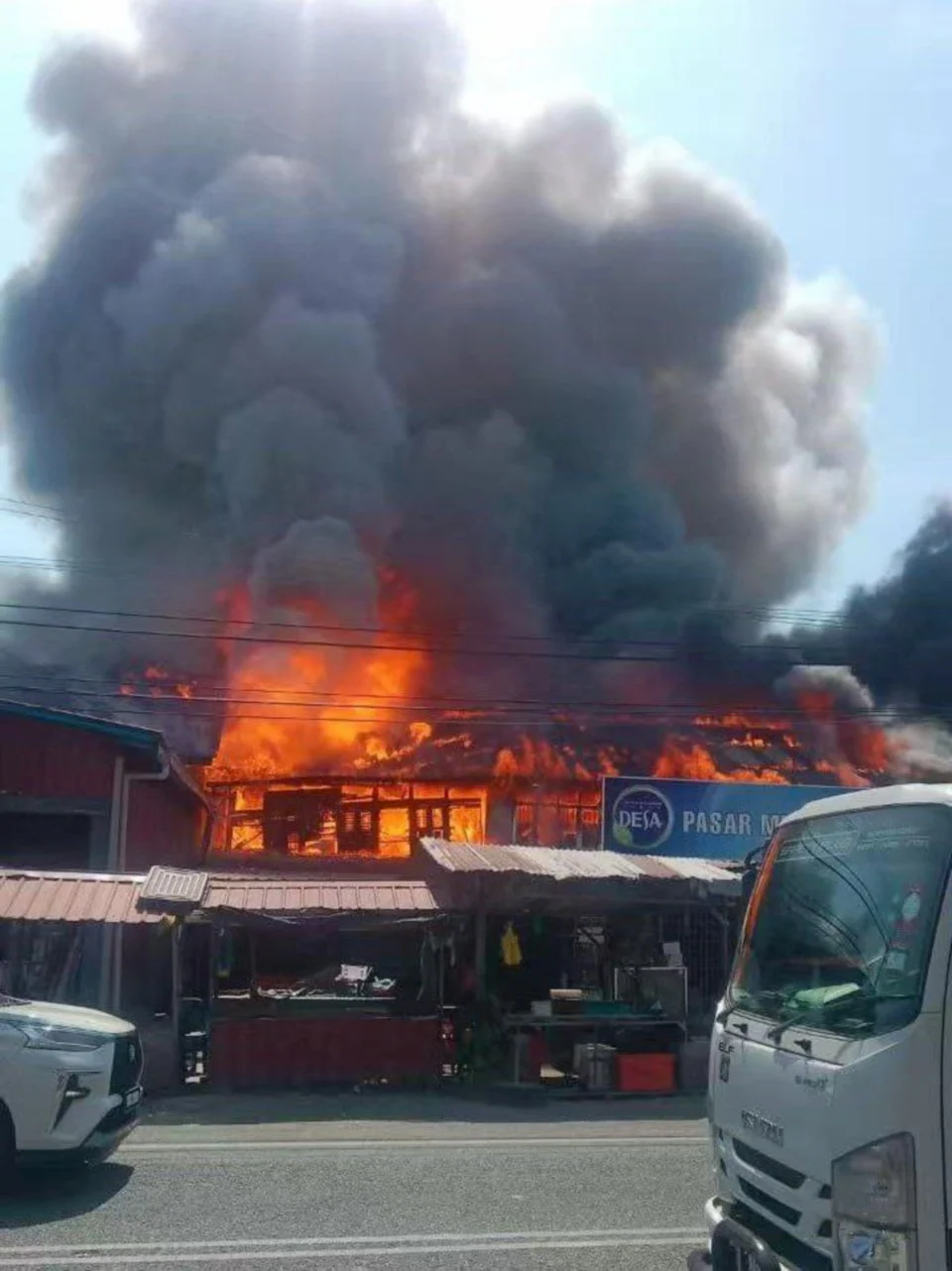 6 rumah kedai musnah dalam kebakaran di Jitra