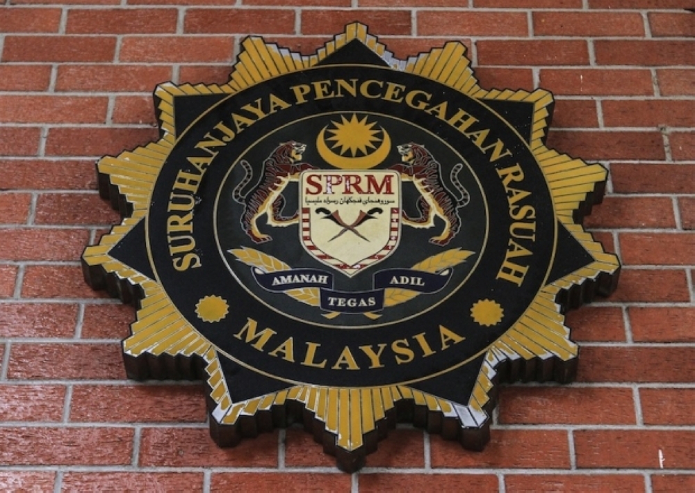MACC detains DoE director‑general and deputy amid investigation into alleged e‑waste corruption