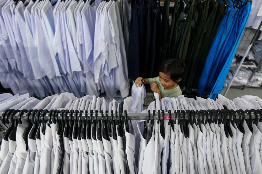 Education Ministry: No change to school uniforms in 2026, standardisation still under review