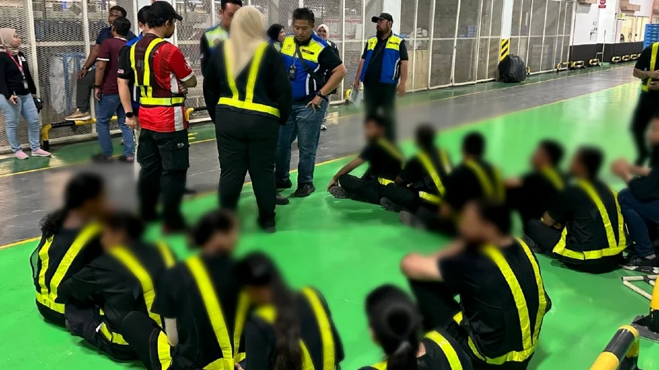 295 pekerja diperiksa dalam operasi penguatkuasaan Jabatan Tenaga Kerja di Shah Alam malam tadi