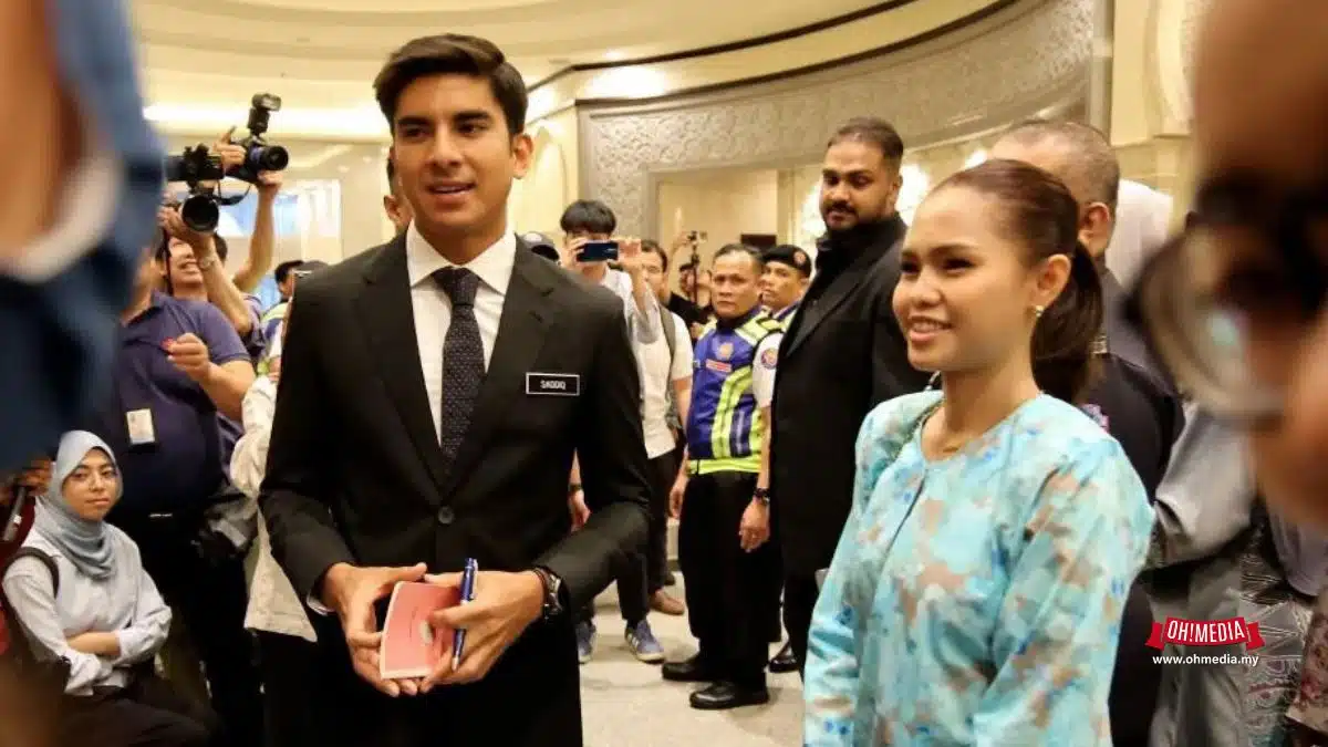 Syed Saddiq Perjelas Dakwaan Edar Kad Kahwin